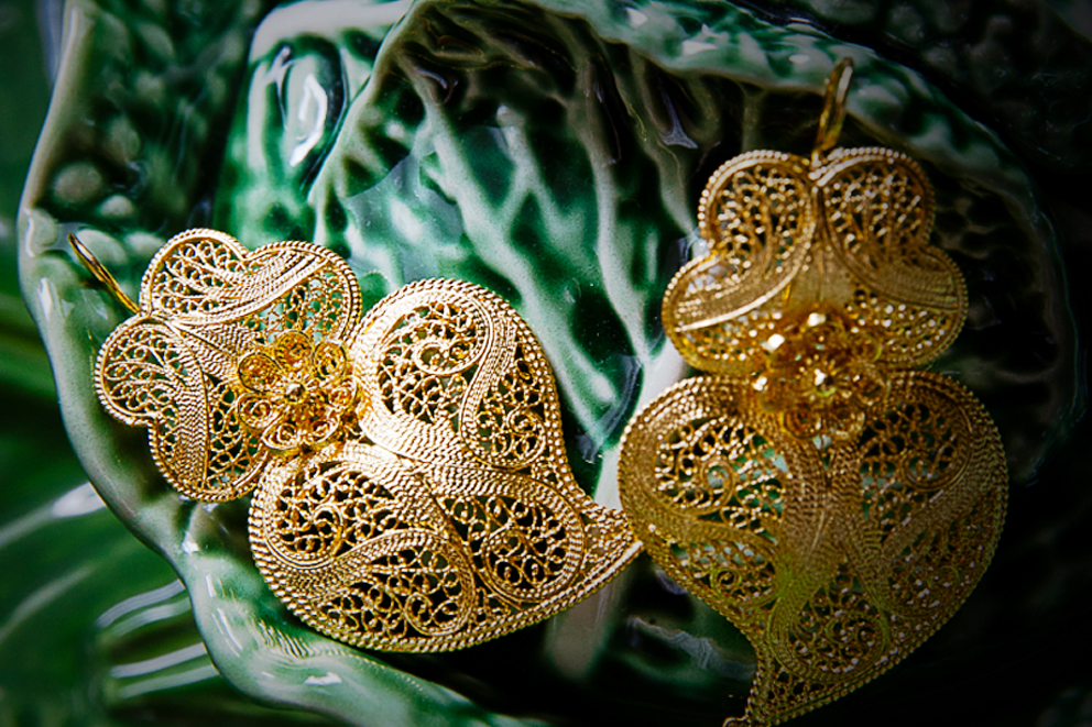 elegance; portugal elopement; Romantic portugal elopement; portuguese filigree
